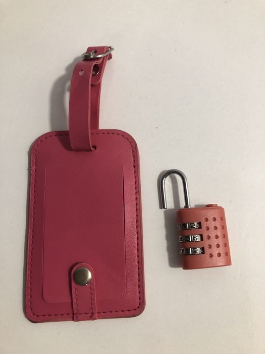 Lacat cu cifru si eticheta bagaj
