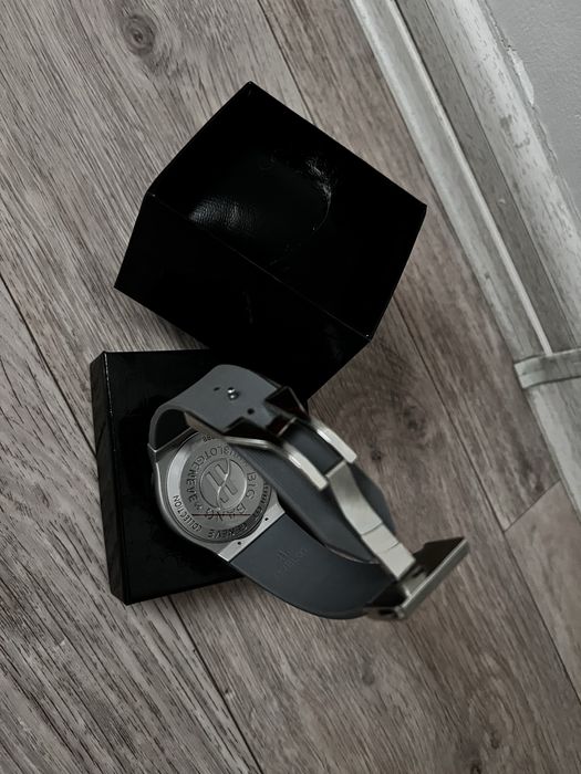 Часы хублот  в коробке