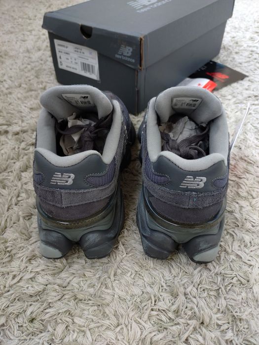 New Balance 9060 Magnet