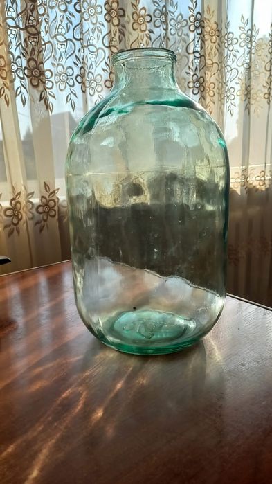 Продам бутыль 10+