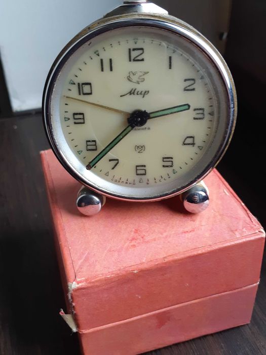 Ceas vechi rusesc MIR la cutie