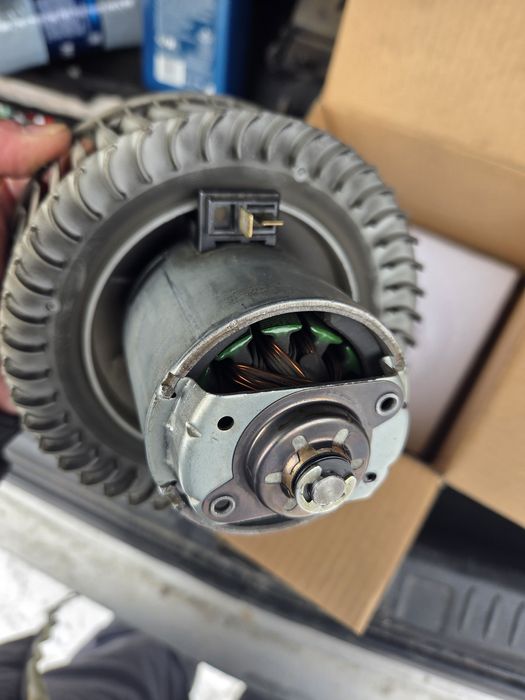 Моторчик печки ниссан