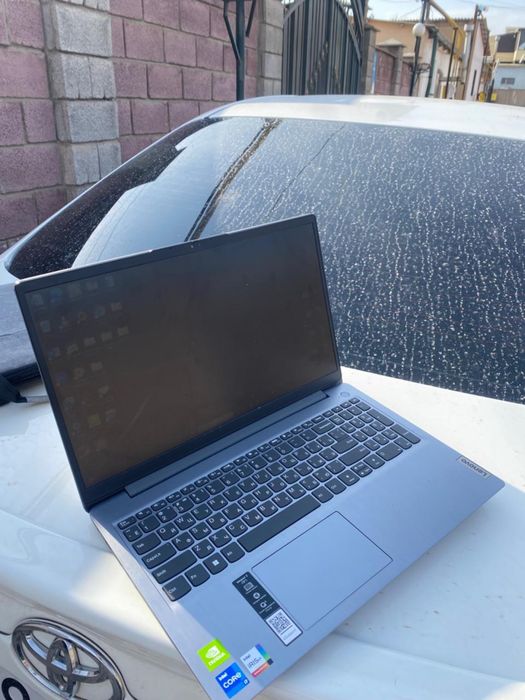 Срочно  продам ноутбук Lenovo core i7