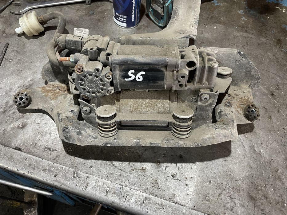 компресор окачване ауди а6 4г а7 Audi A7 A6 4g