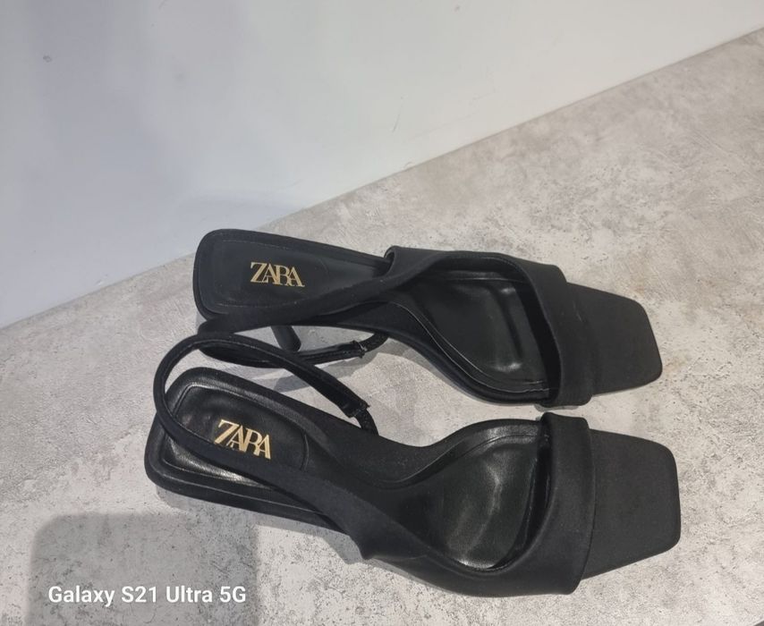 Босоножки под Zara