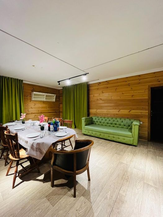 Сауна с большим бассейном