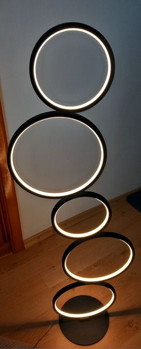 Lampa led de podea