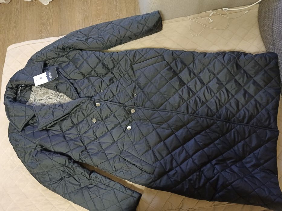 Куртка демисезонная.