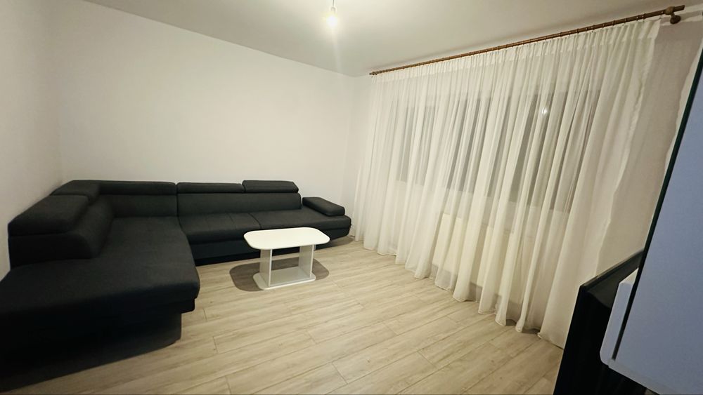 Apartament de inchiriat cu 4 camere decomandate ,dotat cu mobilier si electrocasnice