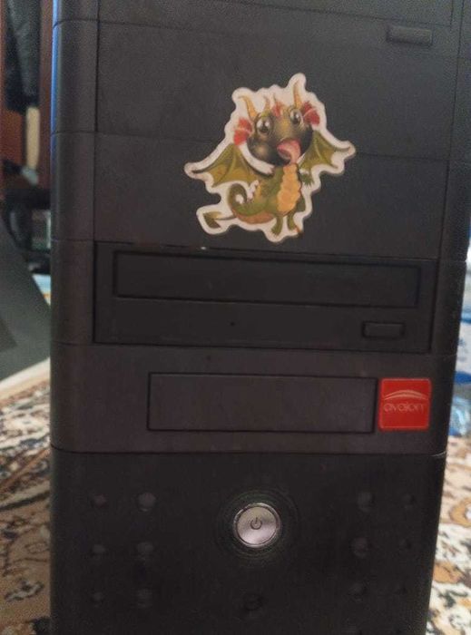 Настольный игровой компьютер.