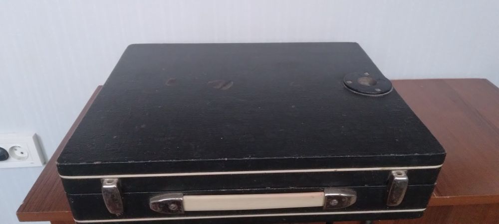 Чемодан советских времен