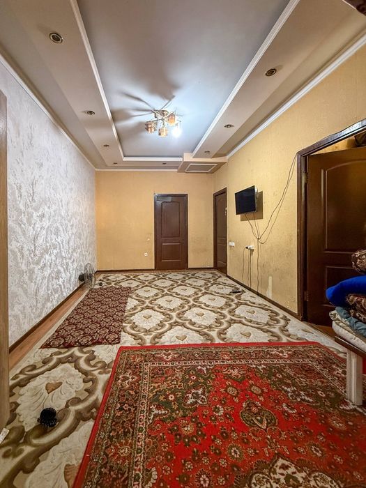 Продам 2 комнатная Буюк ипак йули метро
