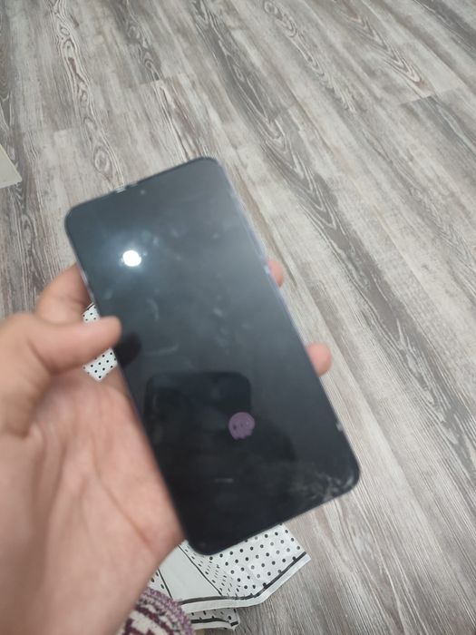 Samsung S22 128 .