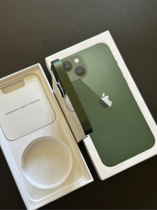 iPhone 13 в идеальном состоянии