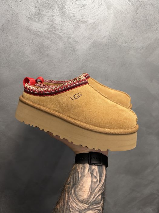 Ugg Tazz.