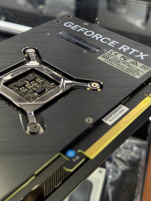GeForce RTX 4070 (iGame Vulcan OC-V)
