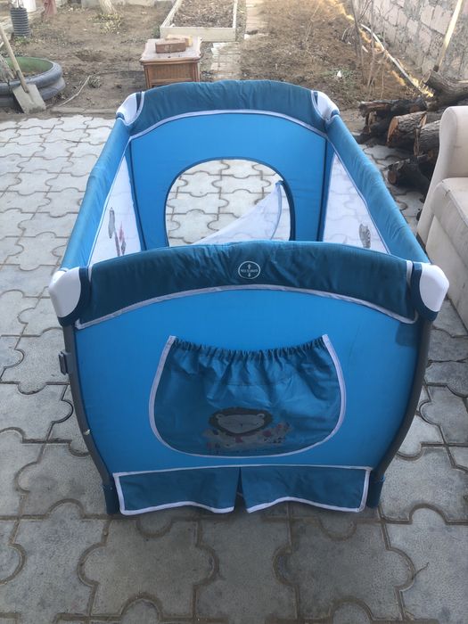 Манеж детский продам