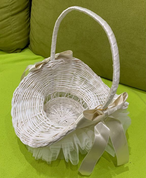 Продавам кошничка за ботуниери