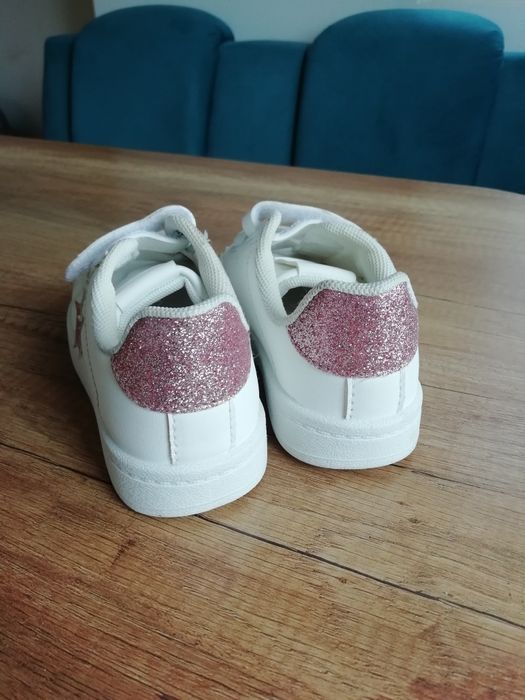 Детски маратонки номер 25 за момиче