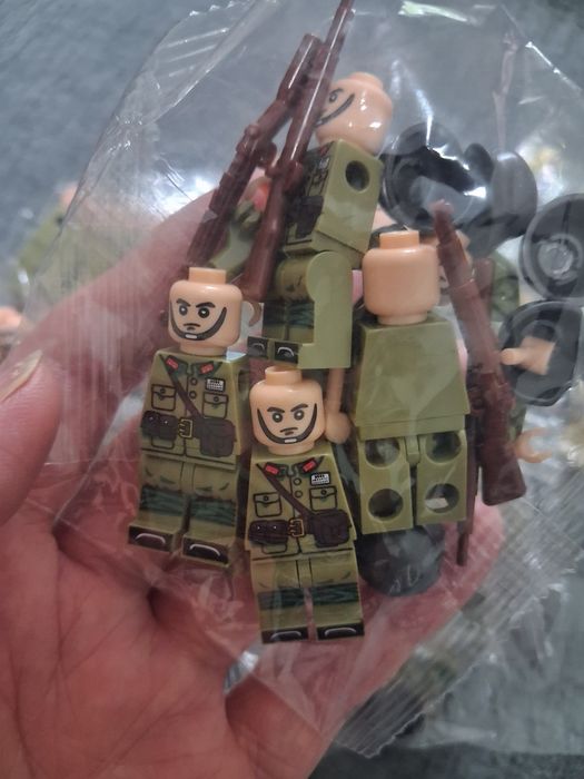 Продам лего фигурки
