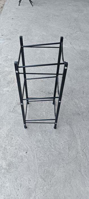 Kuller uchun ixcham va mustaxkam polka