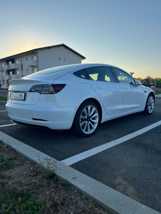Tesla model 3 long range 4x4
