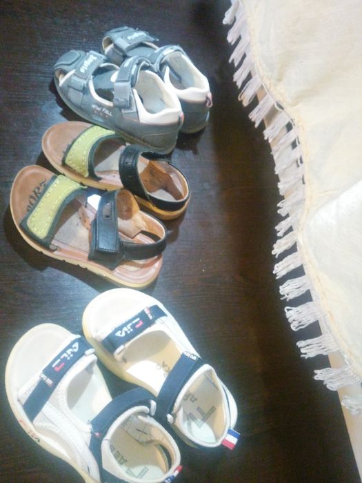 Детска летняя обувь. Размеры смотреть на фото.