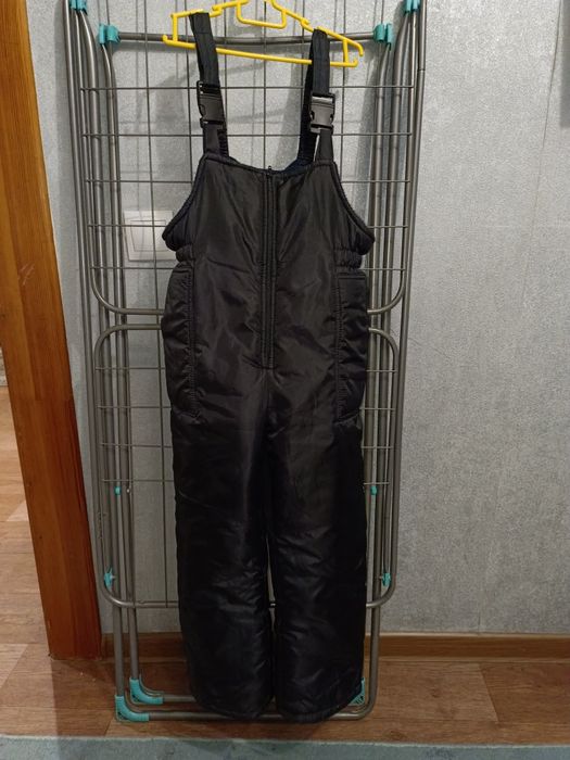 Продам штана комбинезон на девочку