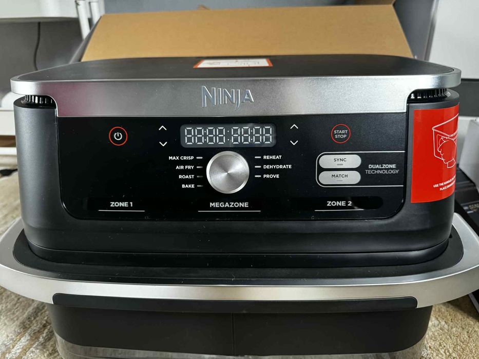 Ninja air fryer 10.4 L чисто нов