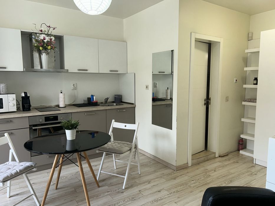 Дава се под наем Двустаен апартамент в Варна, Аспарухово - 55 кв.м за 408 € - Снимка #2