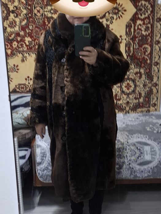 Продам шубу цигейковую.
