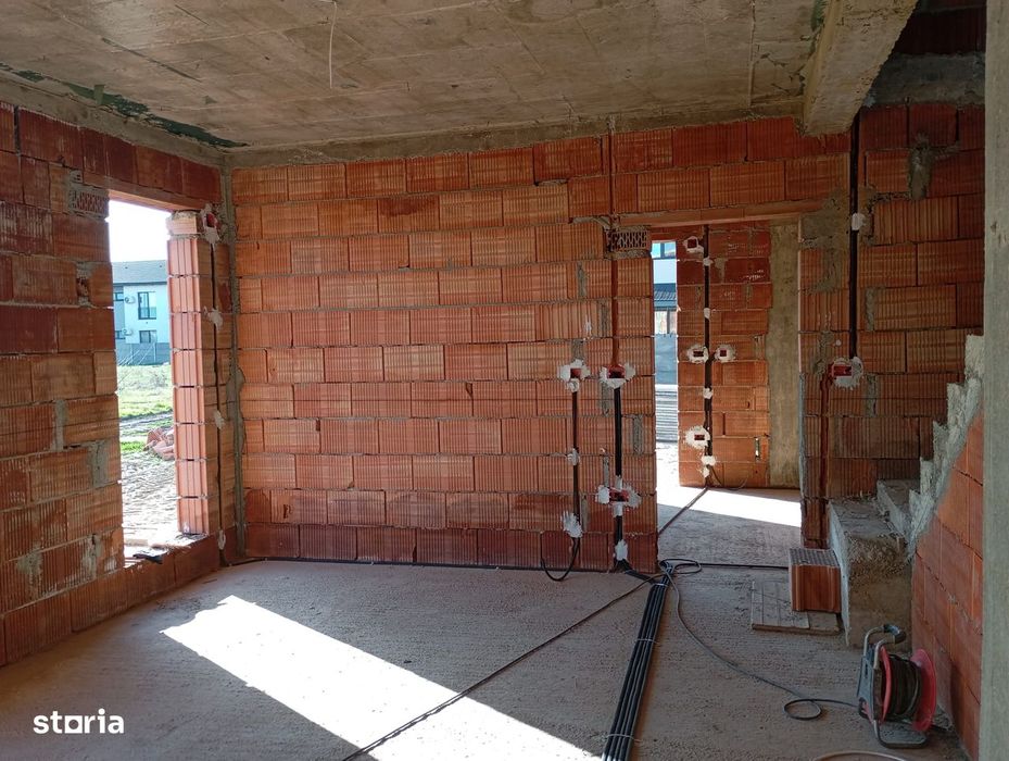 Duplex Modern in Chisoda zona linistita