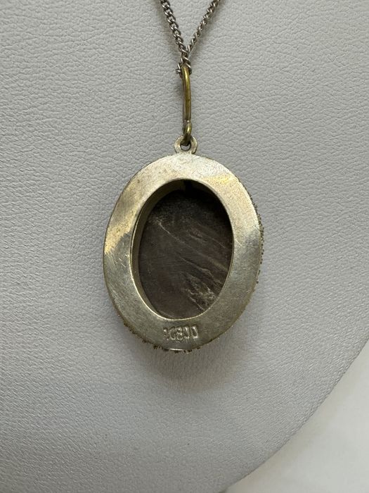 Colier argint, lant si pandantiv cu camee din scoica. Vechi