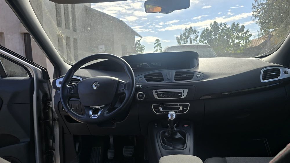 RENAULT Scenic 2013 — imagine 4