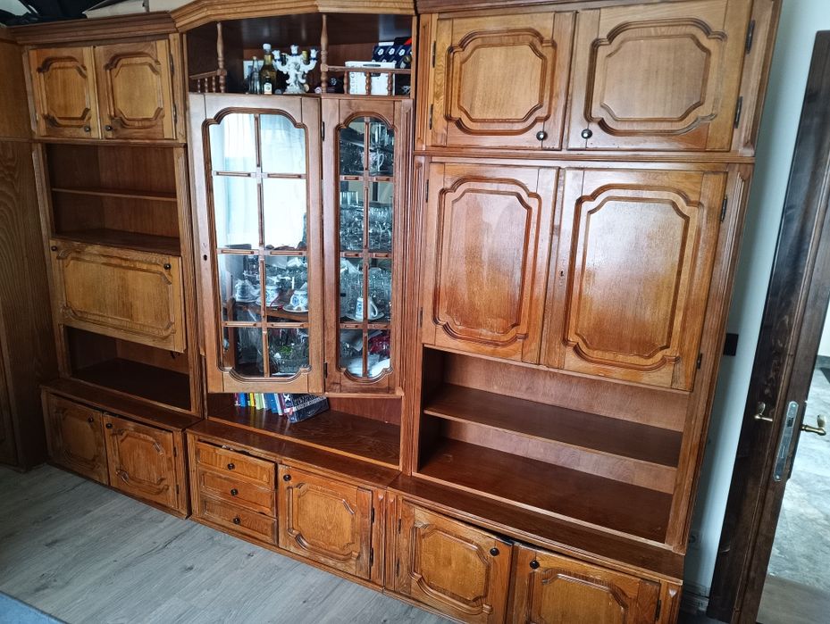 Mobilier lemn masiv foarte frumos facut