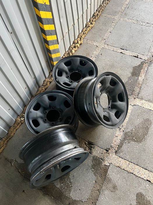 Продам диски Hilux