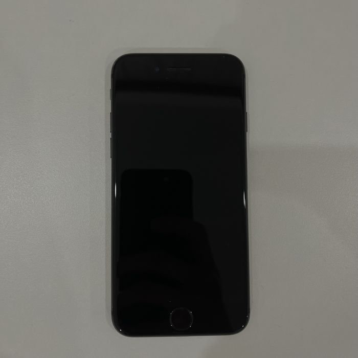 iPhone 8, 67% АКБ, 64 ГБ