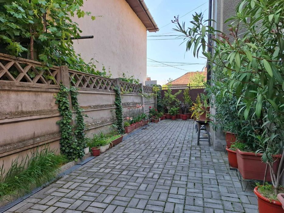 Casă de vânzare în orașul Ineu
