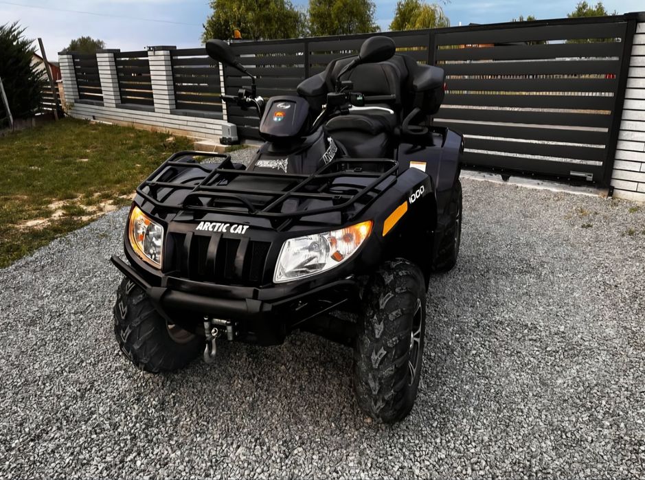 Vând atv ARCTICAT 1000 cc