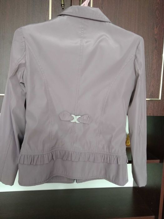 Женская ветровка