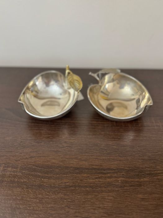 Серебрянные вазы