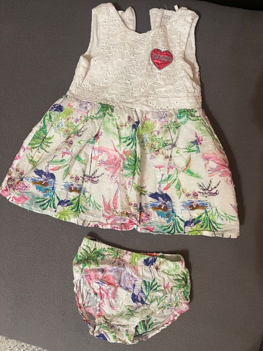 Лятна рокля Guess за бебе