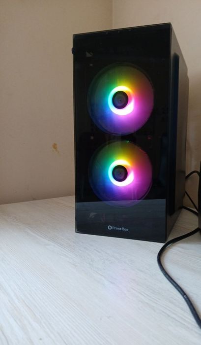 Xeon E5-2689 8 yadro 16 oqim, R7 370 4GB, RGB korpus, Windows 11