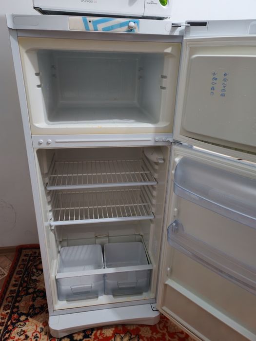 Продам холодильник в рабочем состоянии за 38 000