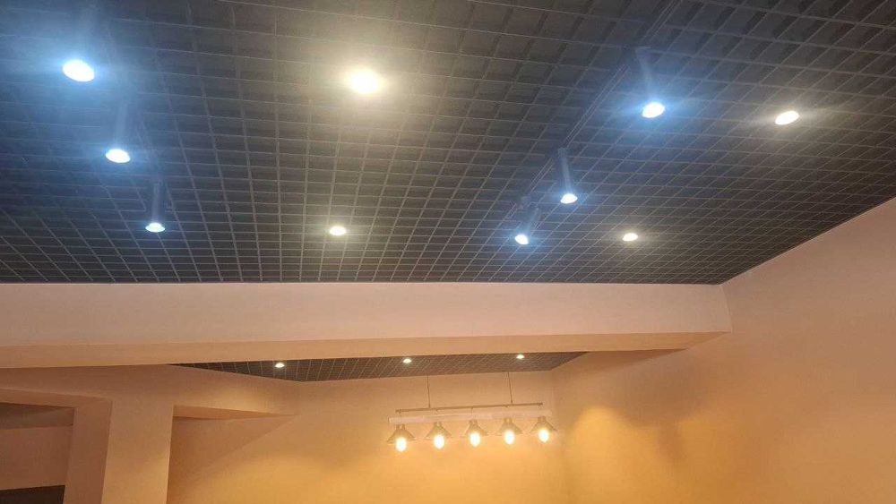 установка грильято, реечний потолки. осма потолок урнатиш. Самарканд