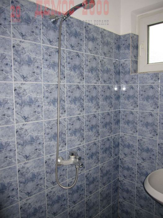 Дава се под наем Етаж от къща в Варна, Левски - 100 кв.м за 500 € - Снимка #11