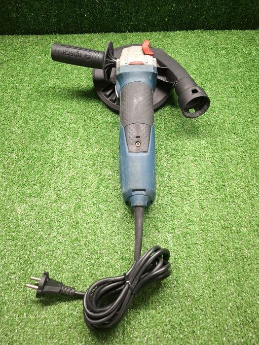 Бетоншлайф машина на Bosch GBR 15 CAG