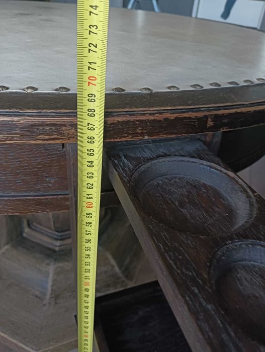 Masa lemn masiv, piele si suporturi pahare