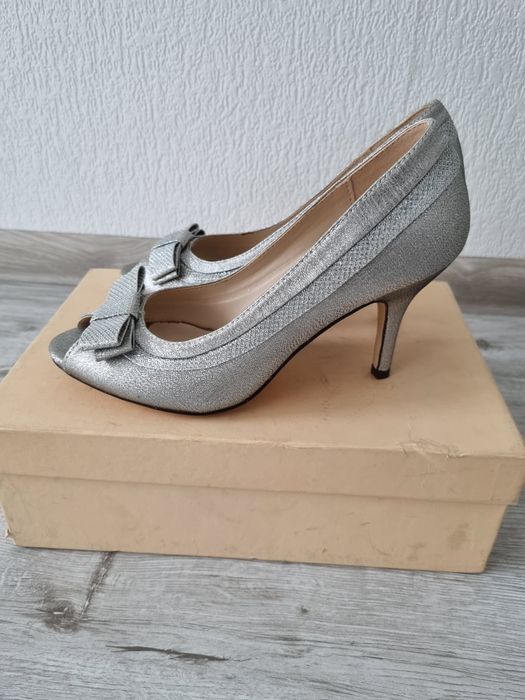 Дамски официални обувки