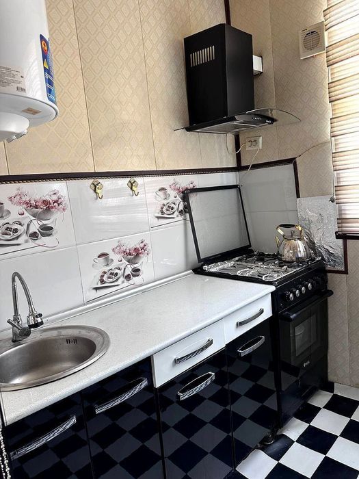 Адлия атрофида 2этажда 2хонали кв срочна ижарага берилади